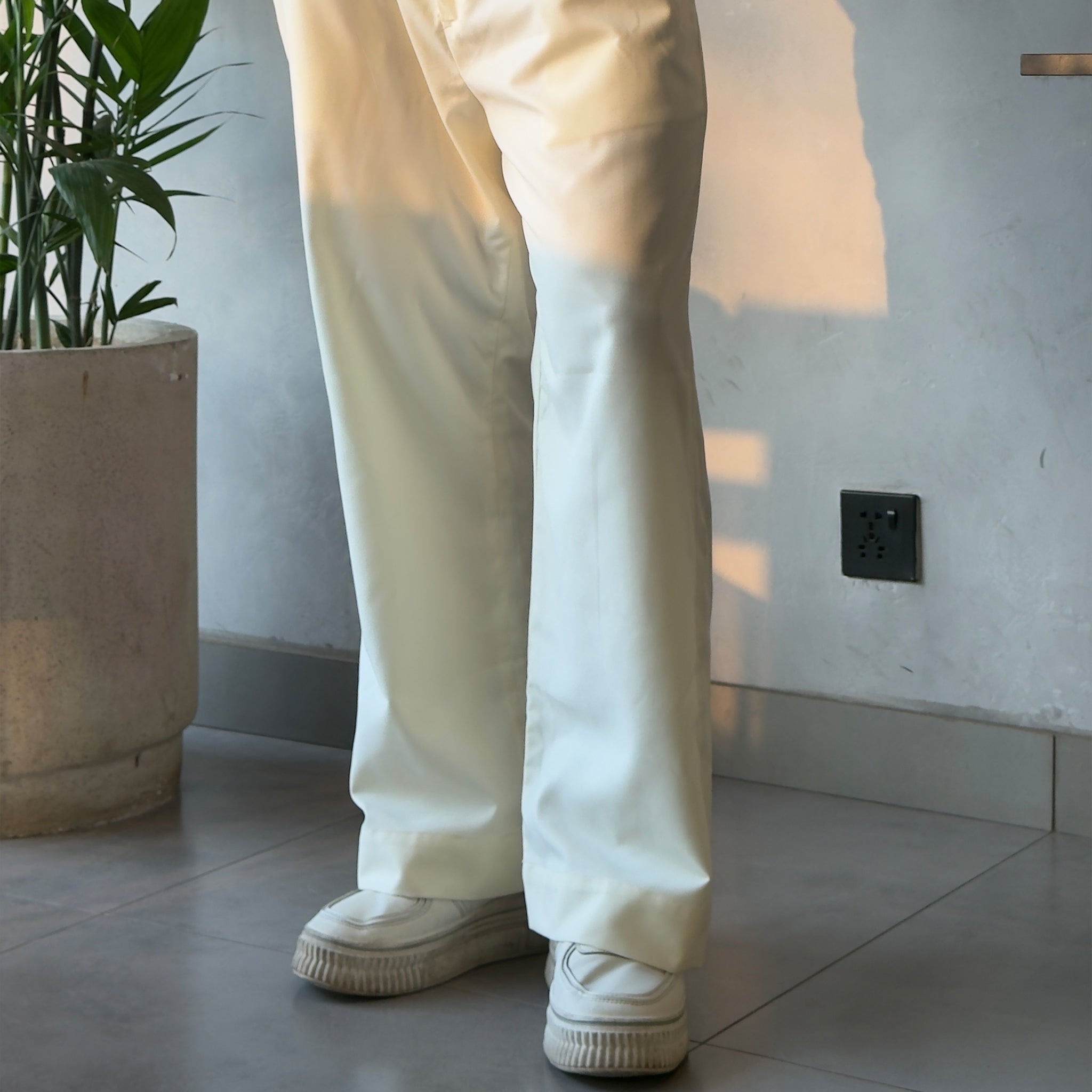 Wide-Leg – High Waist Pleated